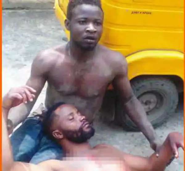 Photo: 21-Year-Old Stabs Lagos Landlord To Death